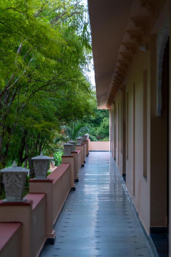 The Shakti Vilas By Trulyy Udaipur Exterior photo